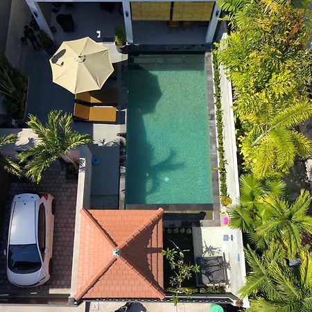 Villa Royal 新加拉惹 外观 照片
