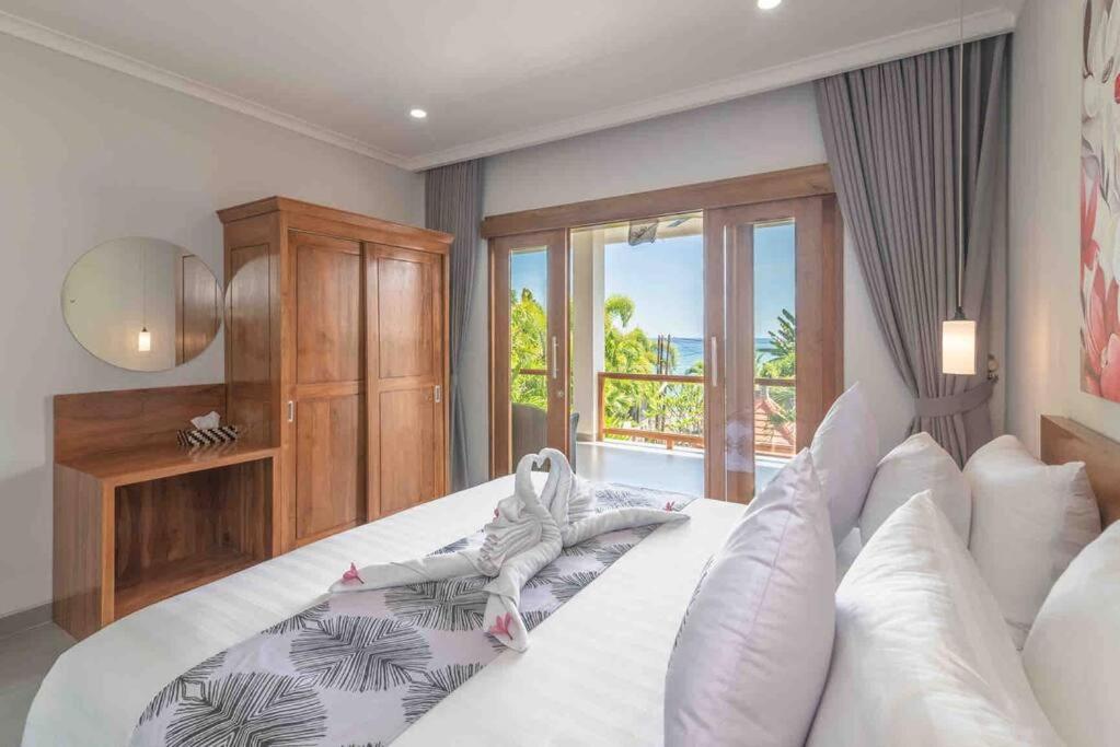 Villa Royal 新加拉惹 外观 照片